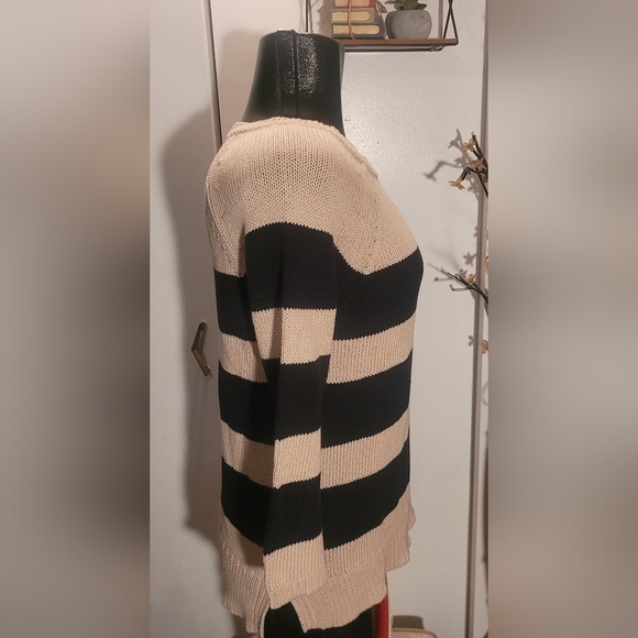 Ann Taylor Loft Cream And Black Striped Sweater M - Picture 2 of 7